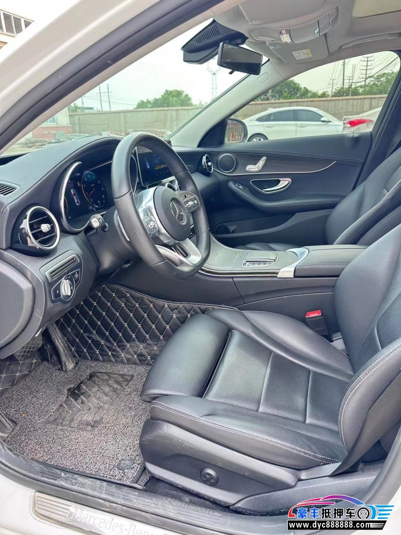 21年奔驰C轿车抵押车出售