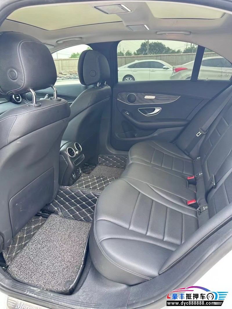 21年奔驰C轿车抵押车出售