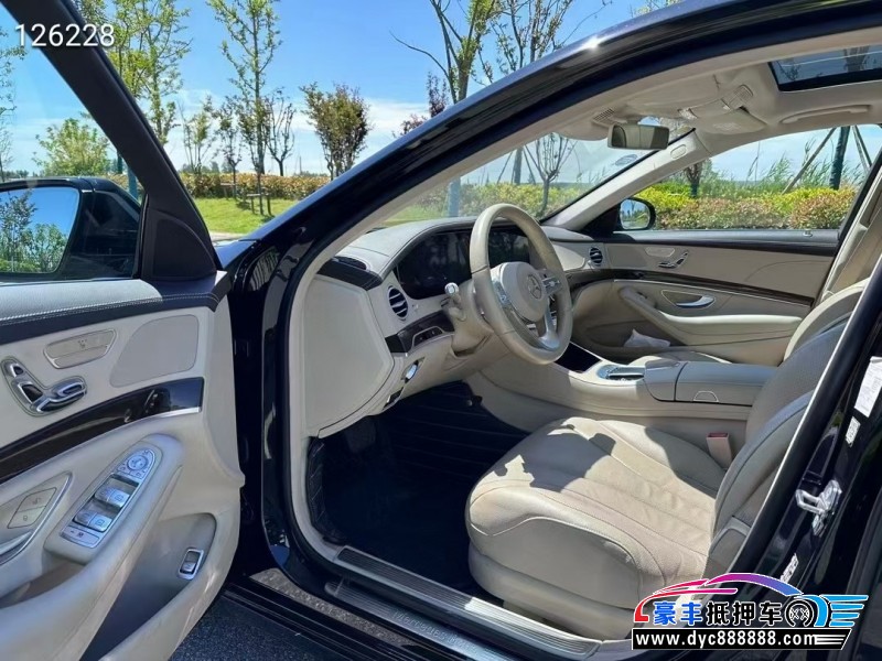 19年奔驰S轿车抵押车出售