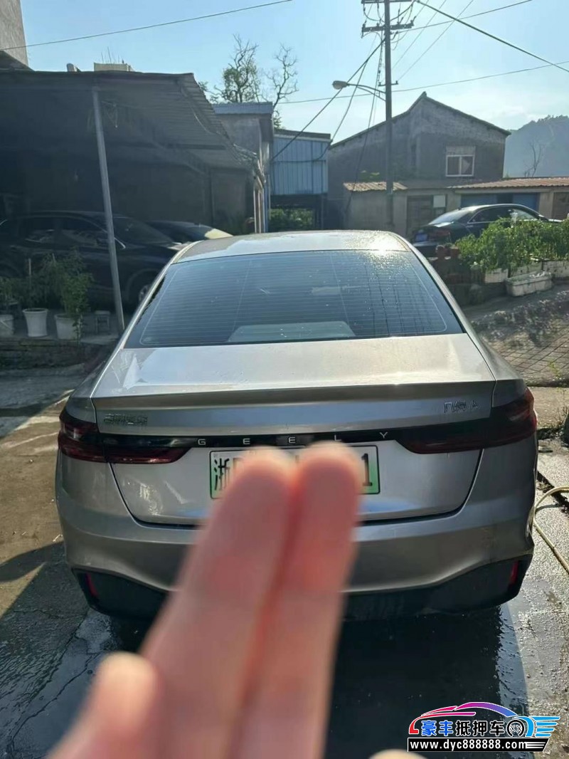 23年吉利几何轿车抵押车出售