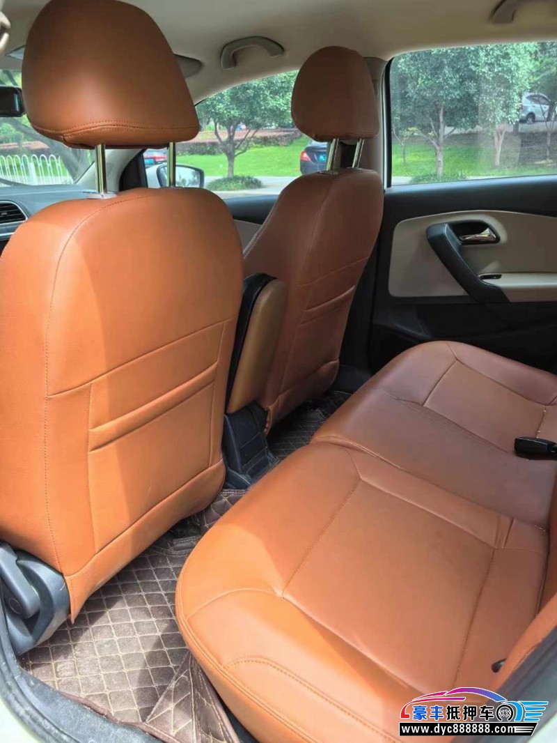 13年大众polo轿车抵押车出售