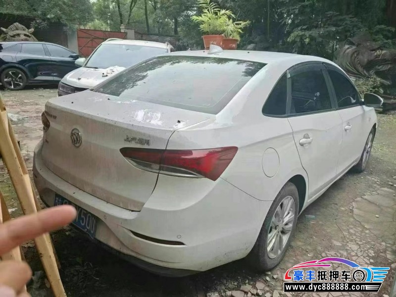 20年别克英朗轿车抵押车出售