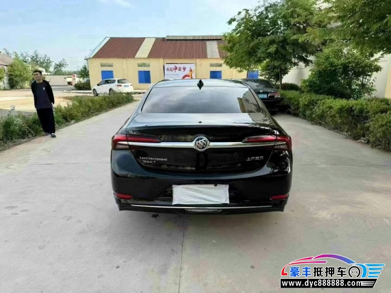 22年别克君越轿车抵押车出售