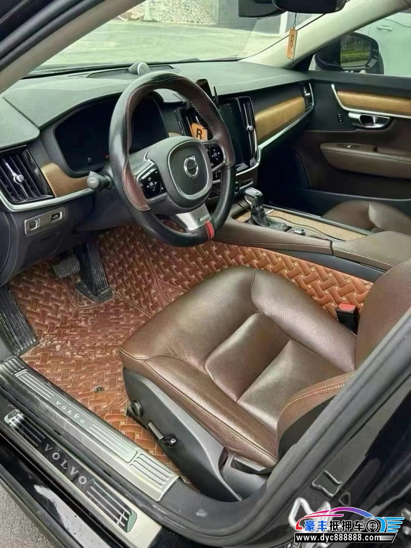 19年沃尔沃S90轿车抵押车出售