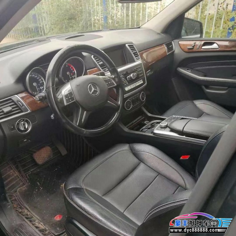 14年奔驰ML轿车抵押车出售