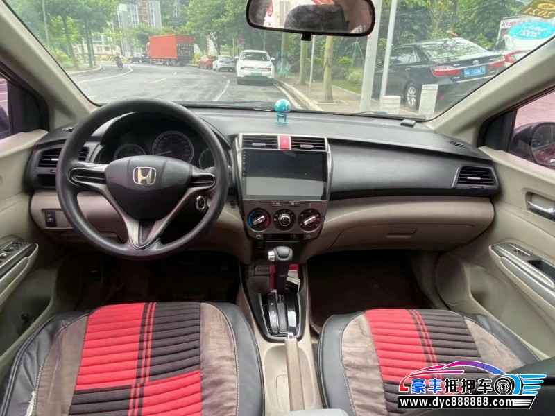 12年本田锋范轿车抵押车出售
