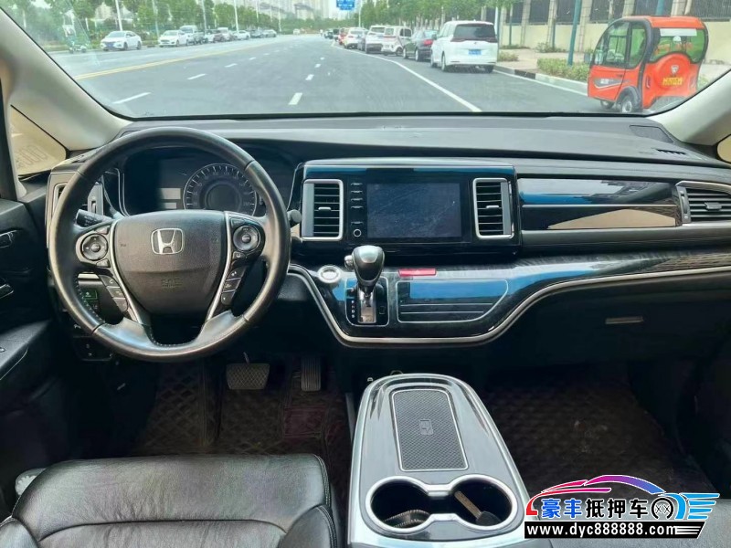 17年本田艾力绅轿车抵押车出售