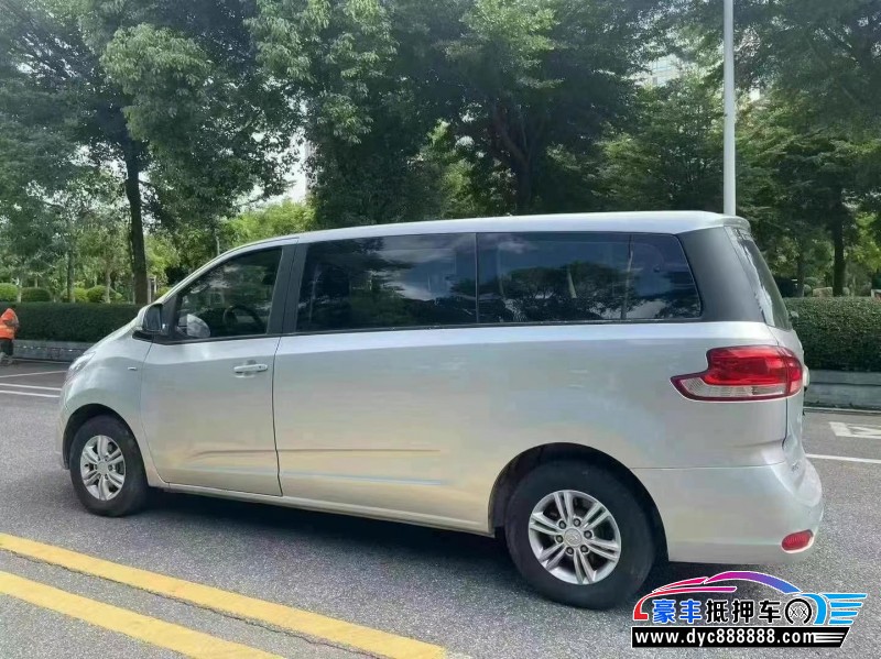 18年上汽大通G10轿车抵押车出售