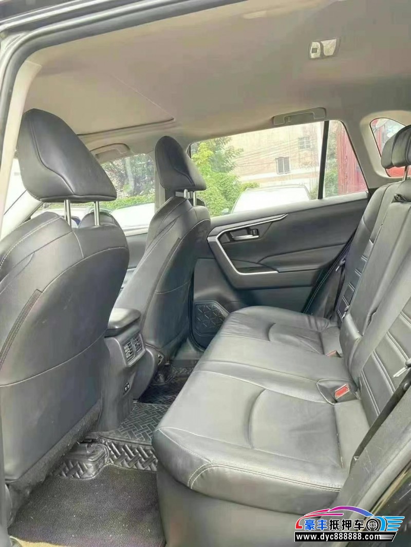 20年丰田威兰达轿车抵押车出售