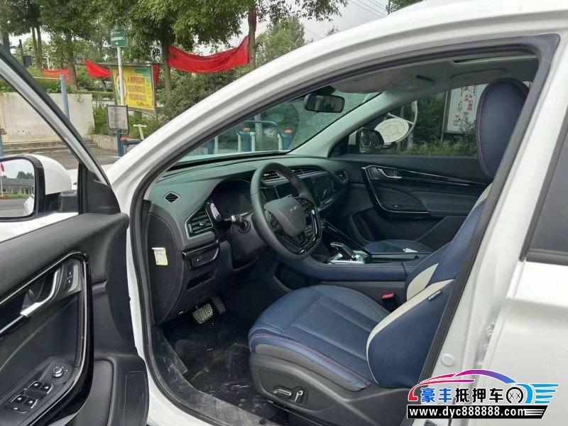 22年东风AX7轿车抵押车出售