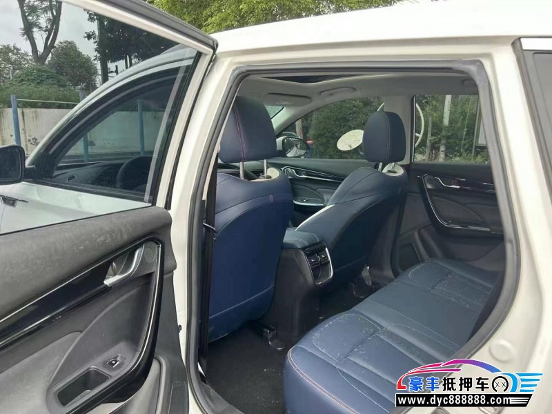 22年东风AX7轿车抵押车出售