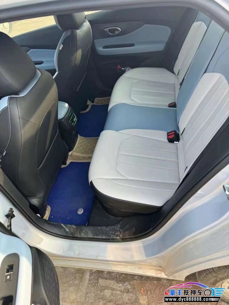 23年传祺影豹轿车抵押车出售