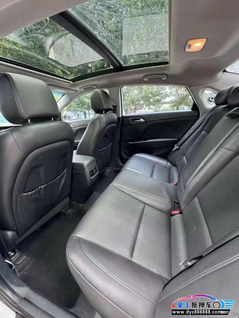 14年现代名图轿车抵押车出售