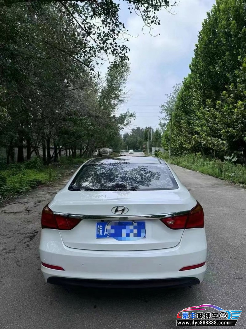 14年现代名图轿车抵押车出售