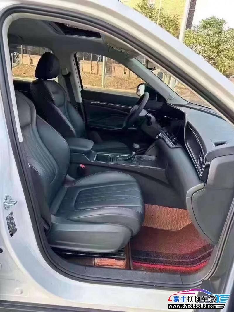 24年奔腾T55轿车抵押车出售