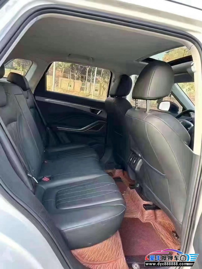 24年奔腾T55轿车抵押车出售