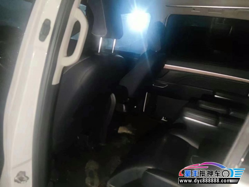 20年传祺M8轿车抵押车出售