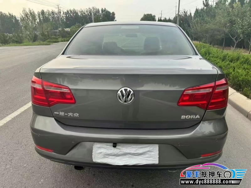 13年大众宝来轿车抵押车出售