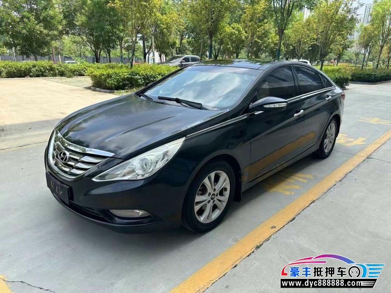 12年现代索纳塔轿车抵押车出售