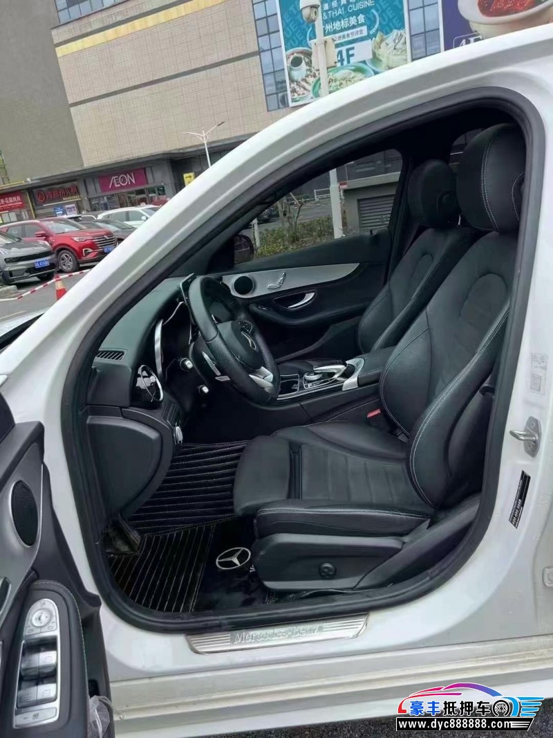 17年奔驰C轿车抵押车出售