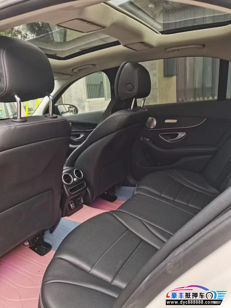 21年奔驰C轿车抵押车出售