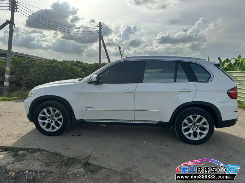 14年宝马X5轿车抵押车出售