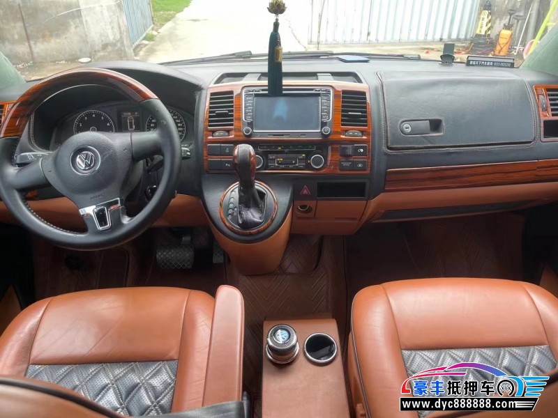 14年大众凯路威轿车抵押车出售