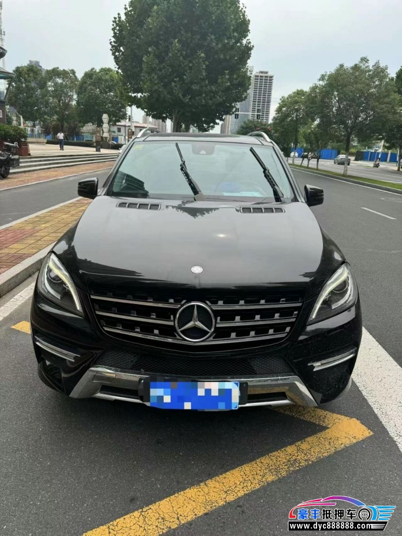 12年奔驰ML轿车抵押车出售