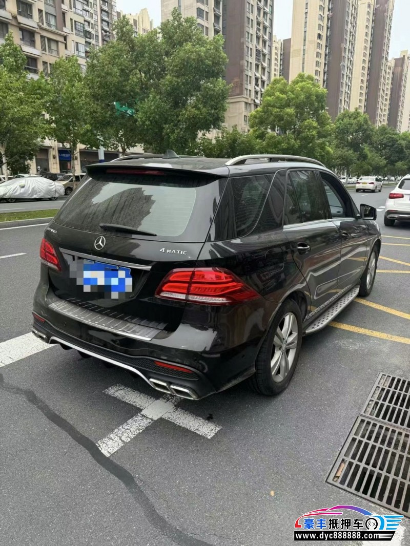 12年奔驰ML轿车抵押车出售