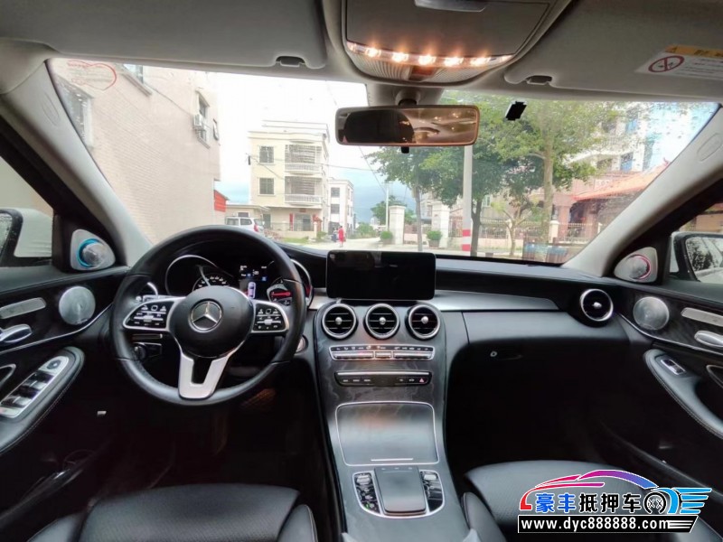 19年奔驰C轿车抵押车出售
