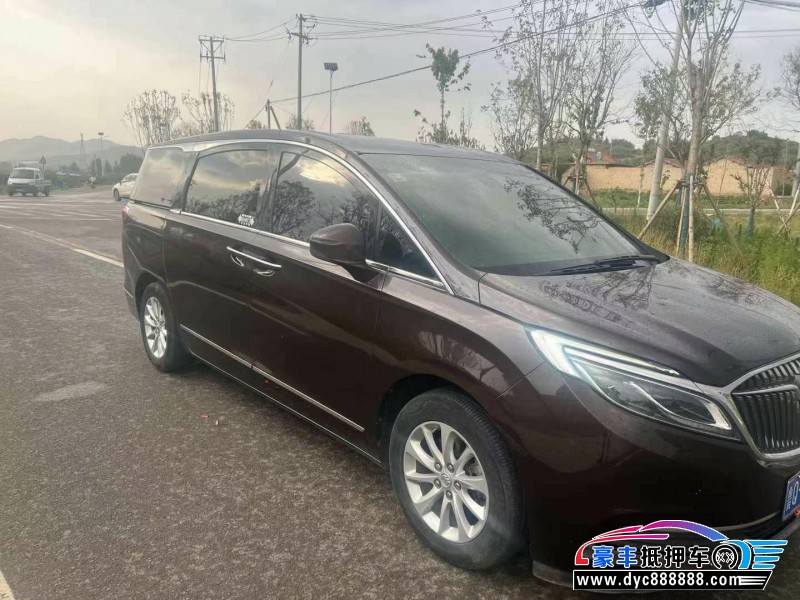 17年别克GL8轿车抵押车出售