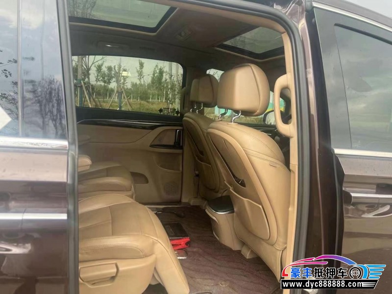 17年别克GL8轿车抵押车出售