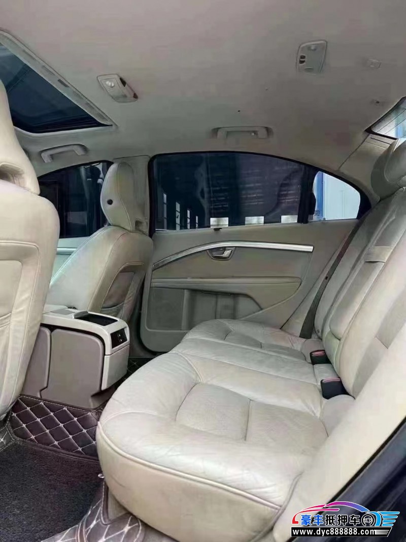 11年沃尔沃S80轿车抵押车出售