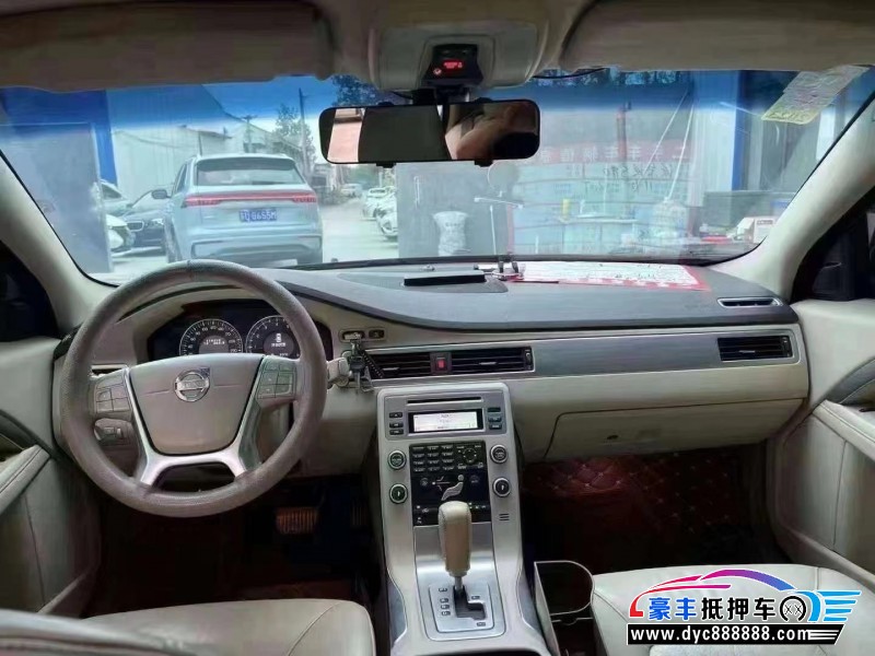 11年沃尔沃S80轿车抵押车出售