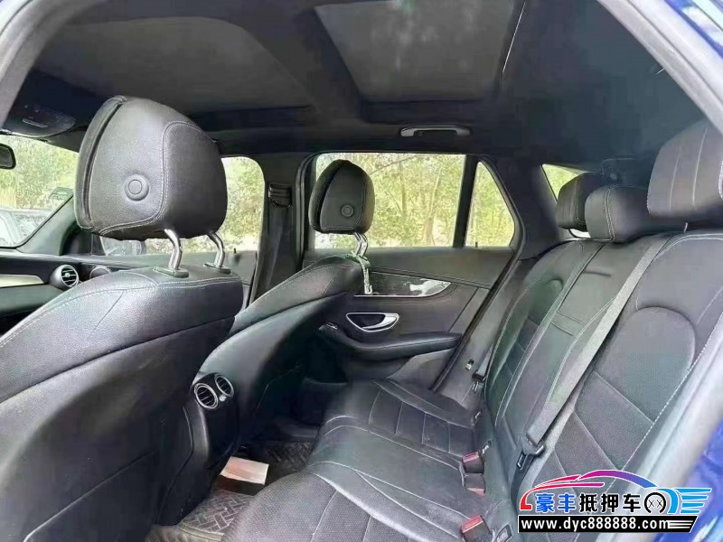 18年奔驰GLC轿车抵押车出售