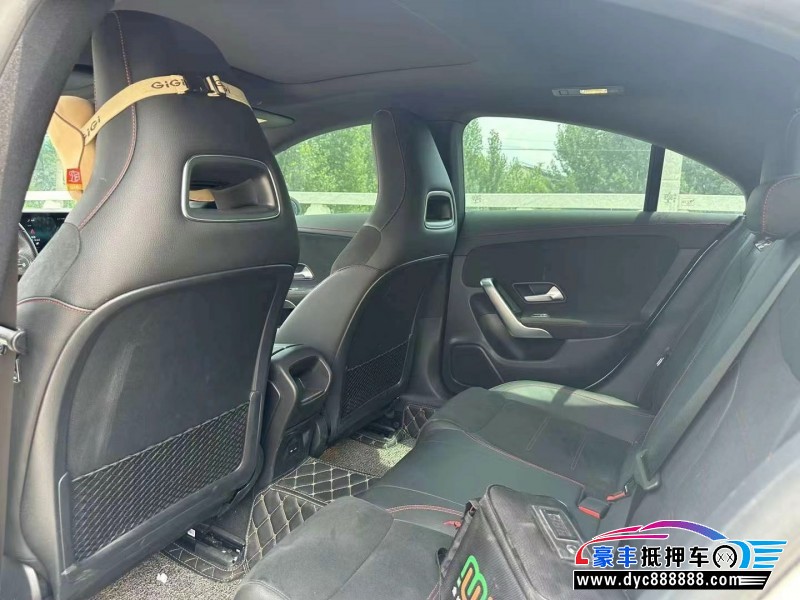 21年奔驰CLA轿车抵押车出售