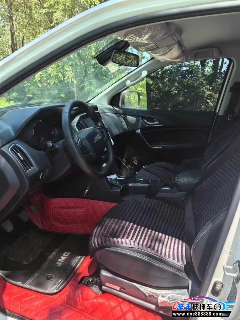 21年江铃域虎轿车抵押车出售