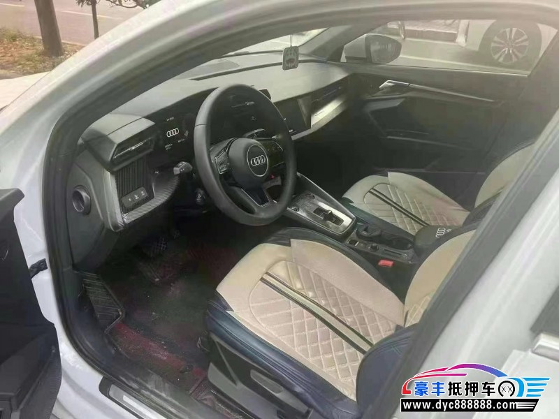 22年奥迪A3轿车抵押车出售