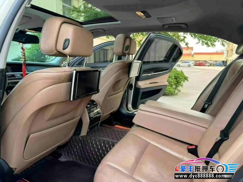 13年宝马7系轿车抵押车出售