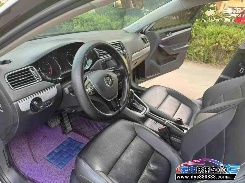 17年大众速腾轿车抵押车出售