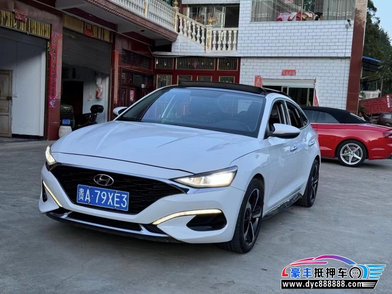 21年现代菲斯塔轿车抵押车出售