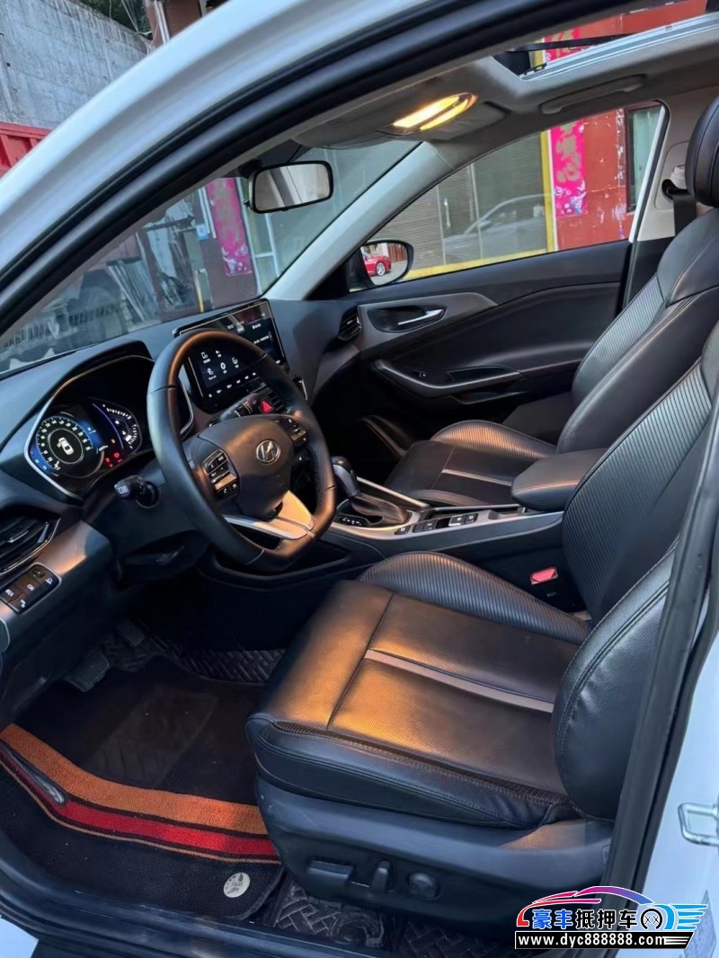 21年现代菲斯塔轿车抵押车出售