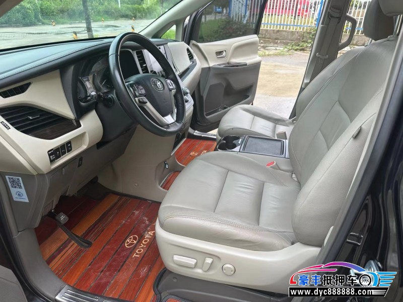 17年丰田塞纳MPV抵押车出售