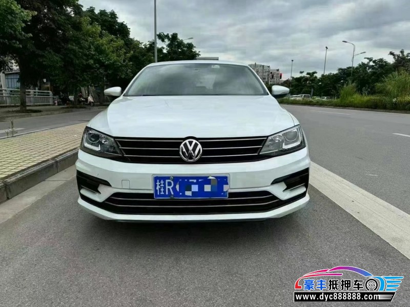 19年大众速腾轿车抵押车出售