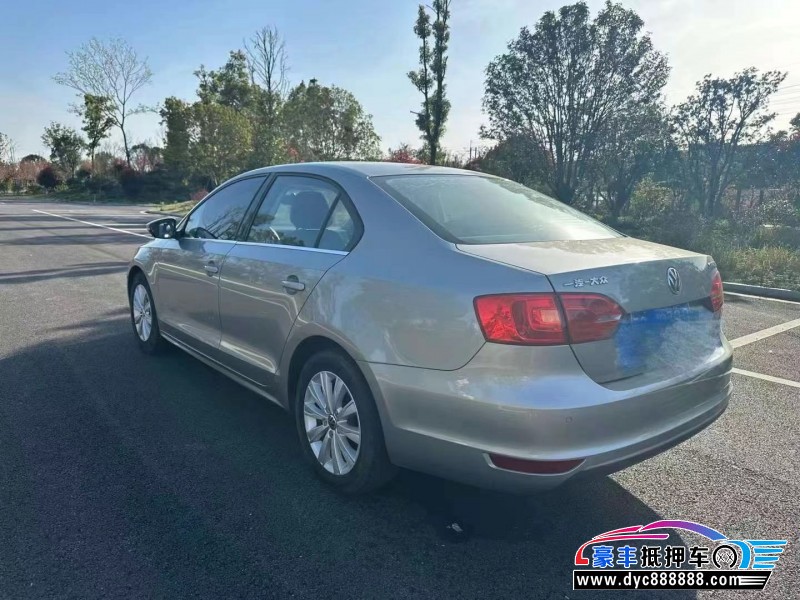 15年大众速腾轿车抵押车出售