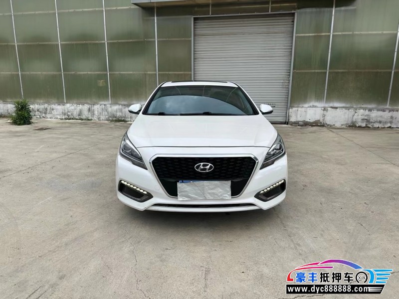 17年现代索纳塔轿车抵押车出售