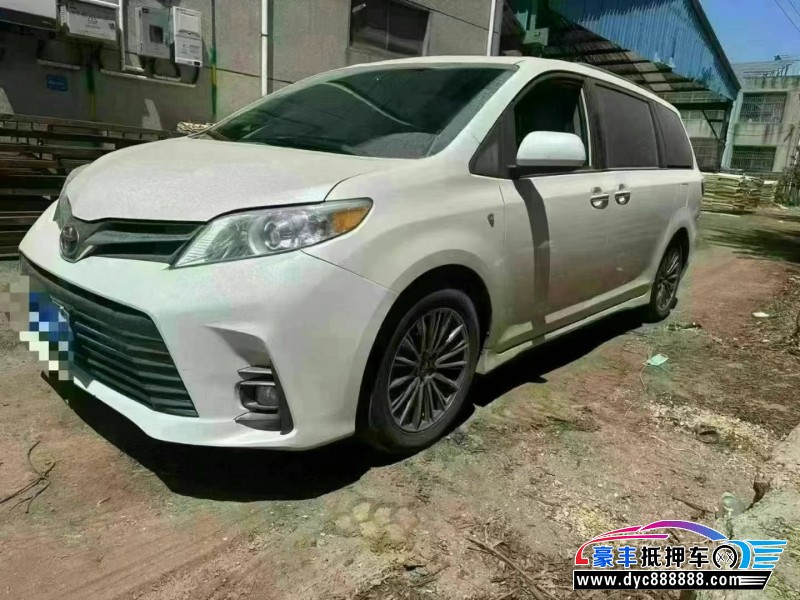 20年丰田塞纳轿车抵押车出售