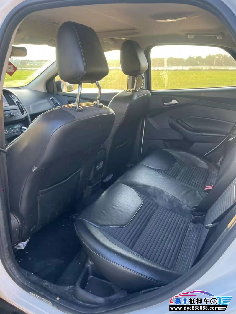 16年福特福克斯轿车抵押车出售