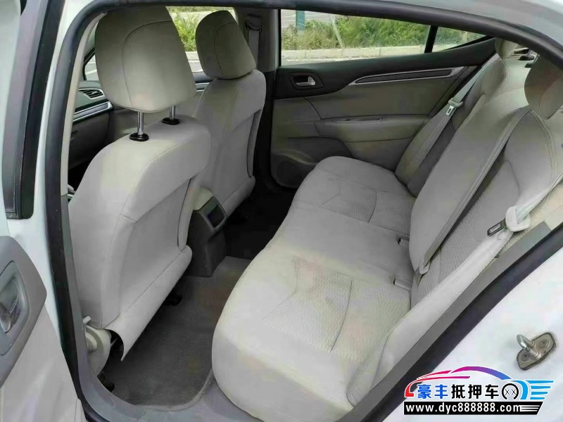 16年雪铁龙C4轿车抵押车出售