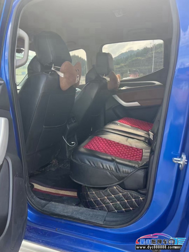 22年上汽大通T70轿车抵押车出售